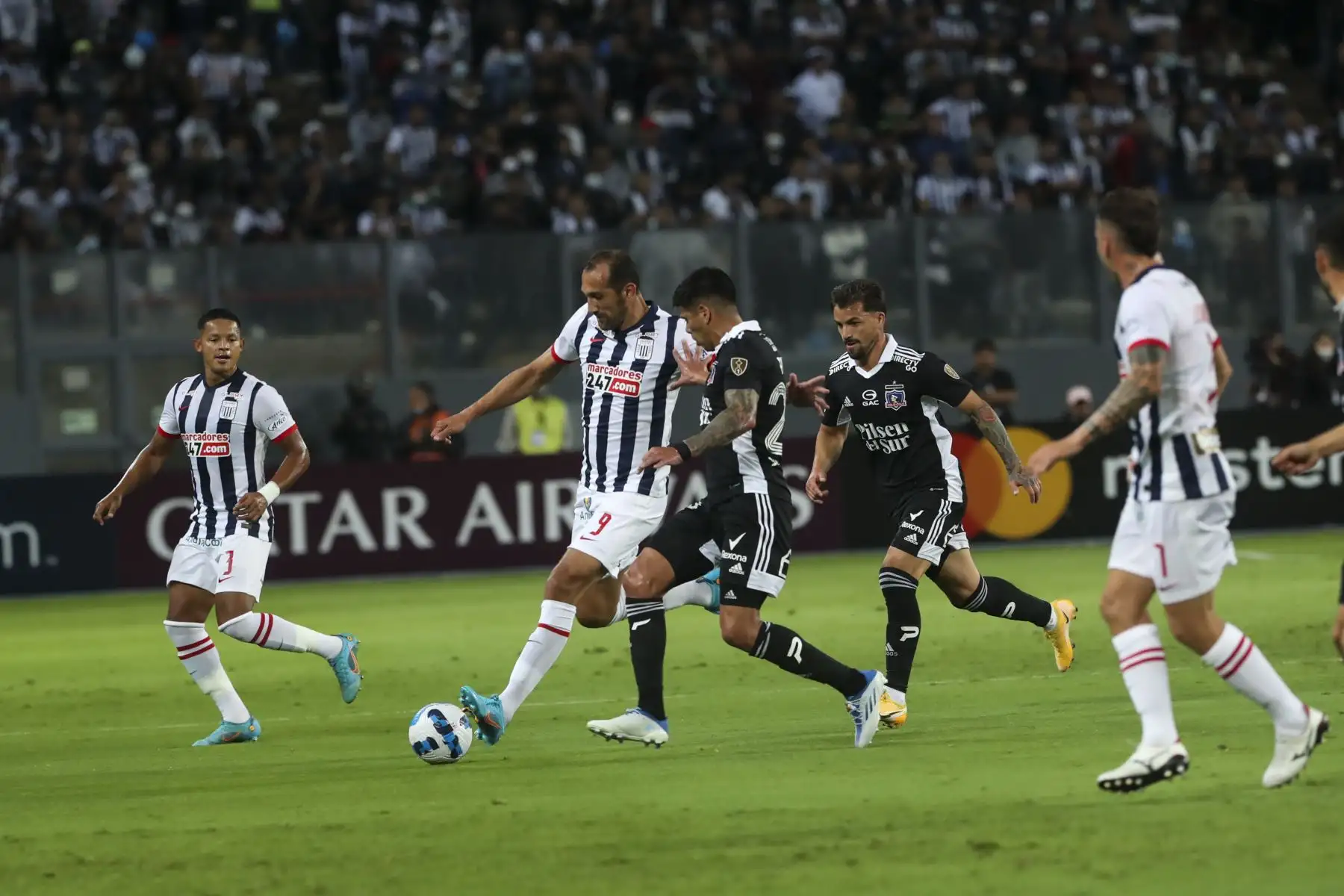 Alianza Lima se enfrenta a  Colo Colo en el Estadio Nacional por el Grupo F de la Copa Libertadores 2022. Foto: ANDINA/Carla Patiño