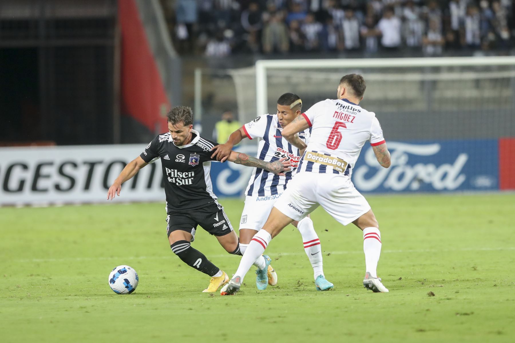 Copa Libertadores: Alianza Lima empata 1-1 con Colo Colo al inicio del segundo tiempo. Foto: ANDINA/Carla Patiño
