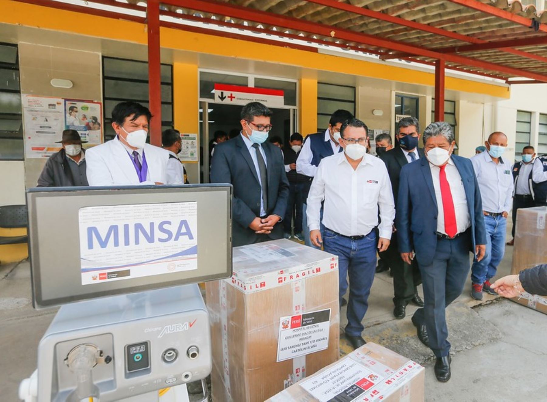 Ministerio de Salud entrega equipos médicos a hospitales de la región Apurímac