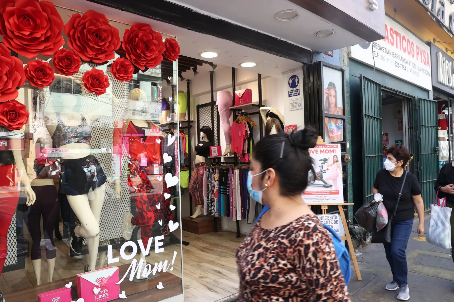 Gran afluencia de público en Gamarra genera ventas por el día de la madre . Foto: ANDINA/Melina Mejía