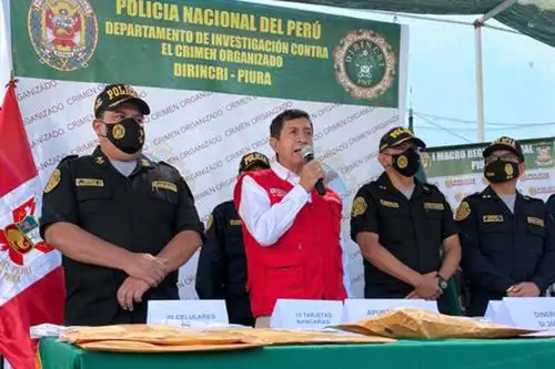 El ministro del Interior, Alfonso Chávarry, presentó resultados de megaoperativo en la comisaría PNP Piura. Foto: ANDINA/Mininter.