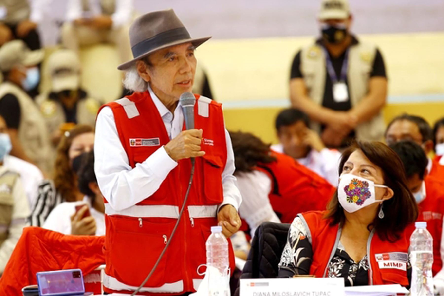 El ministro del Ambiente, Modesto Montoya, advirtió que la minería ilegal está amenazando la reserva nacional San Fernando. Foto: ANDINA/Minam