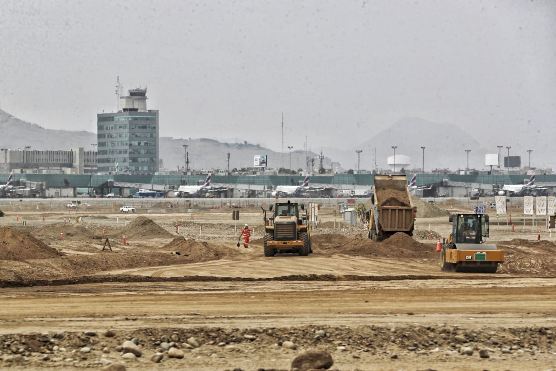 Aeropuerto Jorge Chávez: en julio entregarán segunda pista y torre de control
