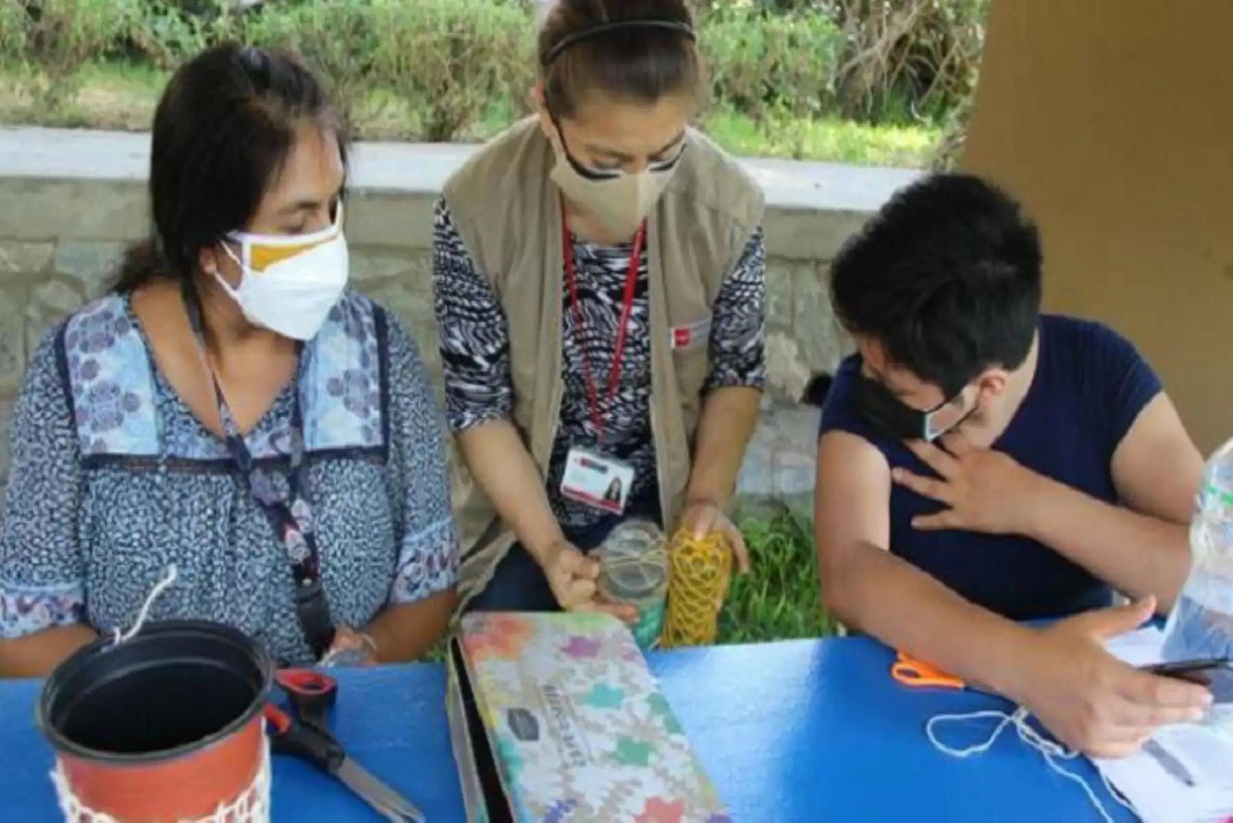 El Miniseterio de Cultura también invita a las madres  de familia y público en general, a conocer la plataforma digital de visitas virtuales del Ministerio de Cultura (https://visitavirtual.cultura.pe/), la cual permite recorrer virtualmente 29 espacios culturales, en su mayoría museos, en 360°.