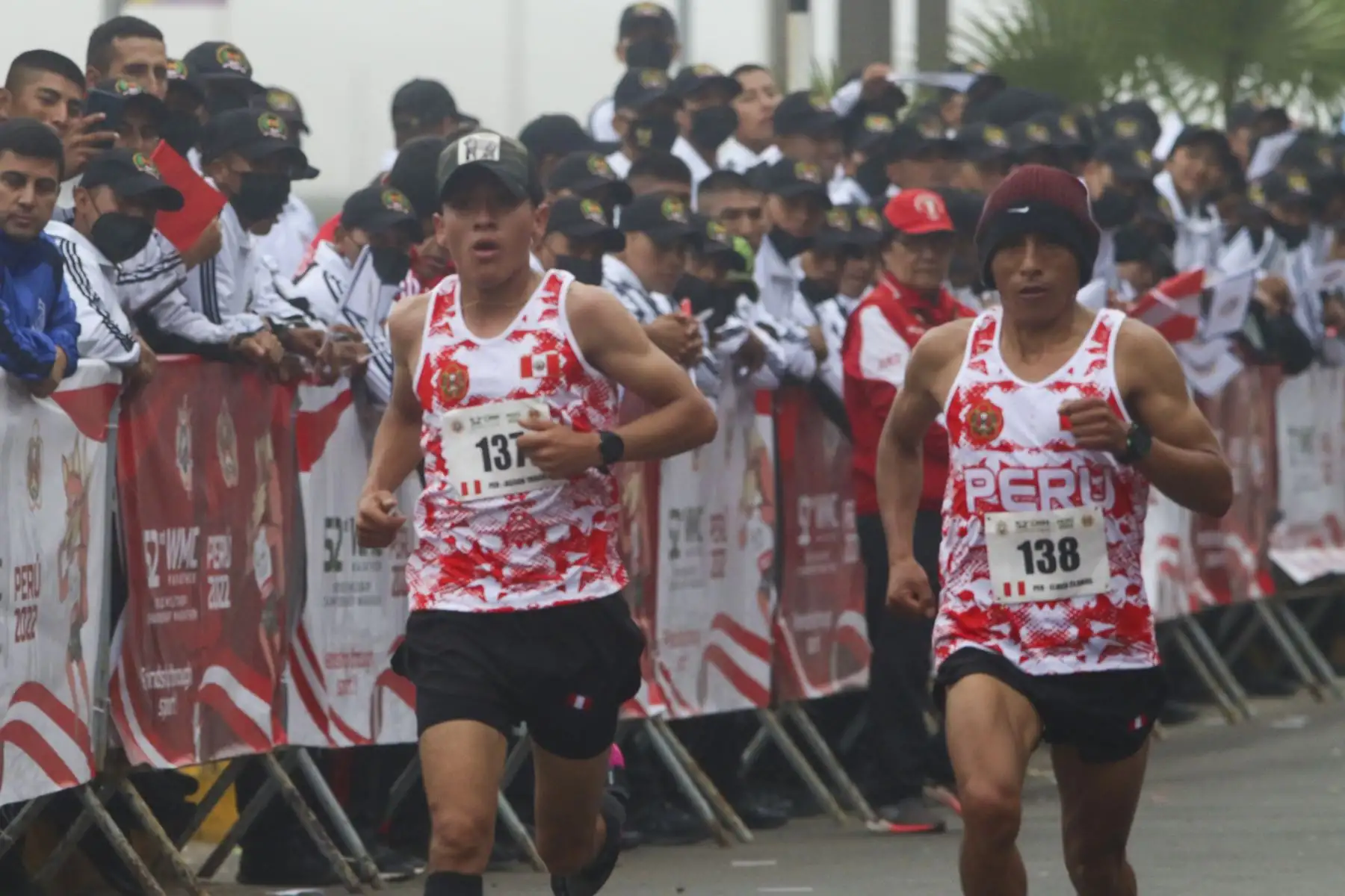 El Consejo Internacional del Deporte Militar y la Federación Deportiva Militar del Perú (Fedemilpe) con el apoyo de Mindef organizaron el campeonato Mundial Militar de Maratón que empezó hoy en el tramo Costa Verde que comprende los distritos de La Perla, San Miguel y Magdalena, con la participación de 144 atletas, provenientes de 18 países. Además de Perú participarán en la maratón Baréin, Bélgica, Colombia, Ecuador, Francia, Alemania, Guinea y Lituania. Foto: ANDINA/Eddy Ramos