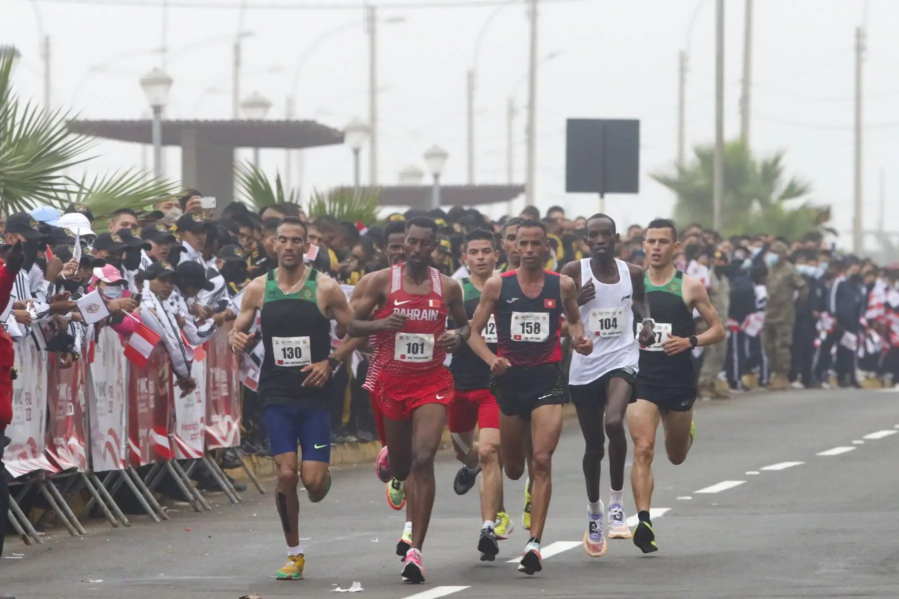 El Consejo Internacional del Deporte Militar y la Federación Deportiva Militar del Perú (Fedemilpe) con el apoyo de Mindef organizaron el campeonato Mundial Militar de Maratón que empezó hoy en el tramo Costa Verde que comprende los distritos de La Perla, San Miguel y Magdalena, con la participación de 144 atletas, provenientes de 18 países. Además de Perú participarán en la maratón Baréin, Bélgica, Colombia, Ecuador, Francia, Alemania, Guinea y Lituania. Foto: ANDINA/Eddy Ramos