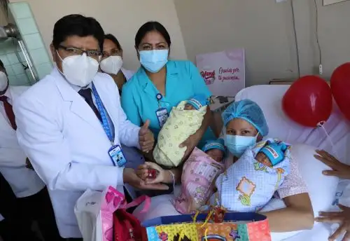 Día de la Madre: joven mujer da a luz a trillizos en el hospital Rebagliati