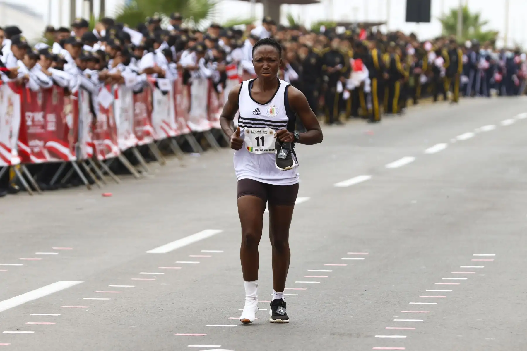 El Consejo Internacional del Deporte Militar y la Federación Deportiva Militar del Perú (Fedemilpe) con el apoyo de Mindef organizaron el campeonato Mundial Militar de Maratón que empezó hoy en el tramo Costa Verde que comprende los distritos de La Perla, San Miguel y Magdalena, con la participación de 144 atletas, provenientes de 18 países. Además de Perú participarán en la maratón Baréin, Bélgica, Colombia, Ecuador, Francia, Alemania, Guinea y Lituania. Foto: ANDINA/Eddy Ramos