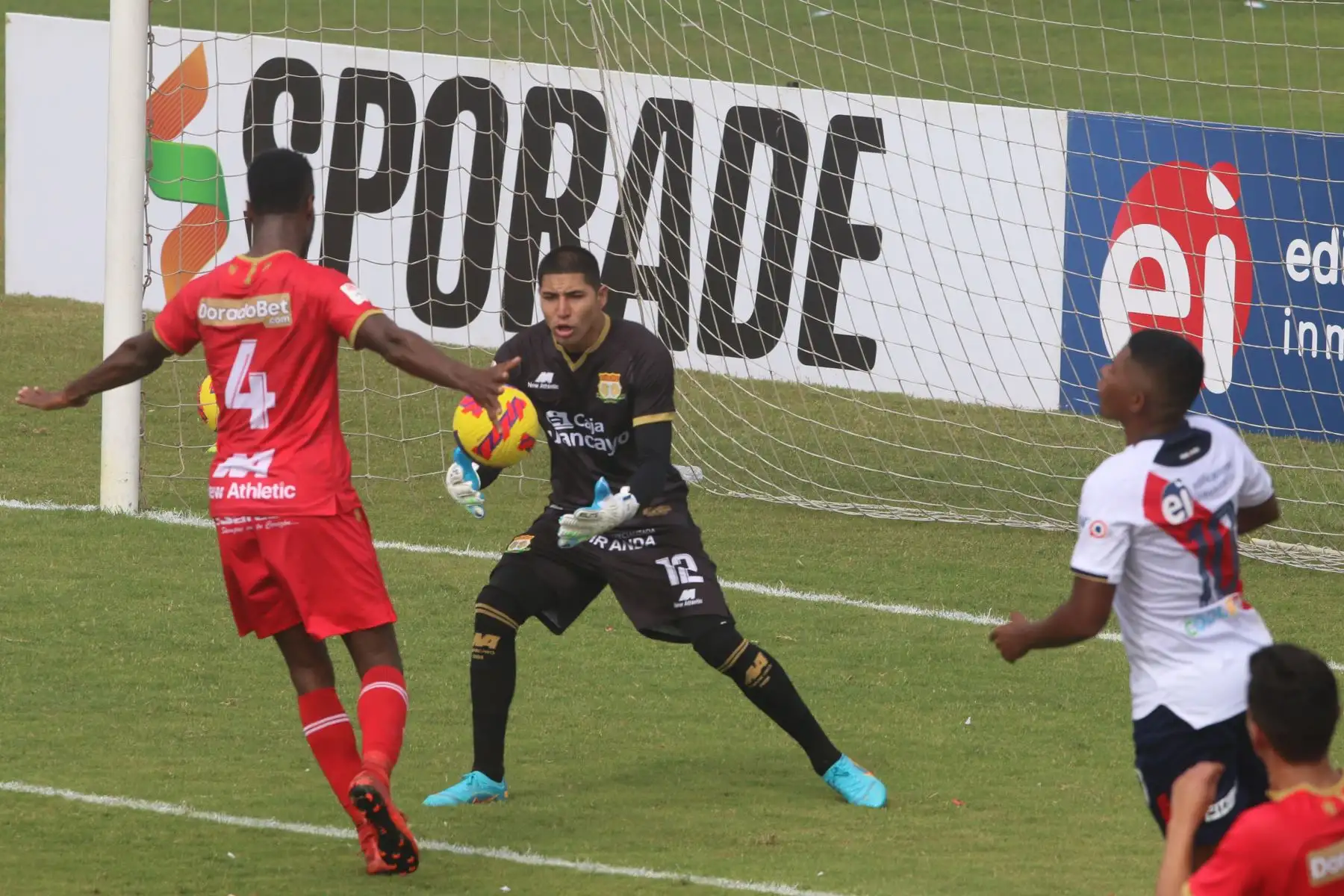 Deportivo Municipal  enfrenta a Sport Huancayo por la jornada 13 de la Liga 1, en el estadio Iván Elías Moreno. Foto: ANDINA/Eddy Ramos