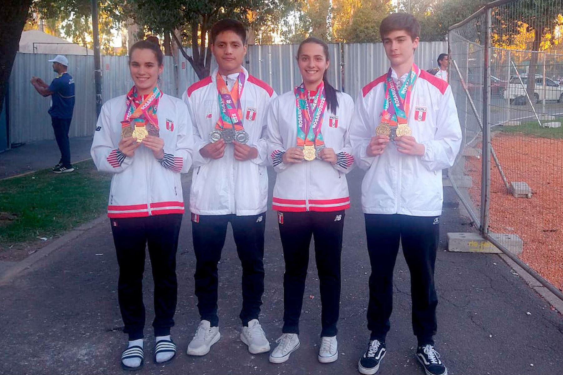 La selección peruana de bádminton sumó ocho medallas en los Juegos Suramericanos de la Juventud Rosario 2022