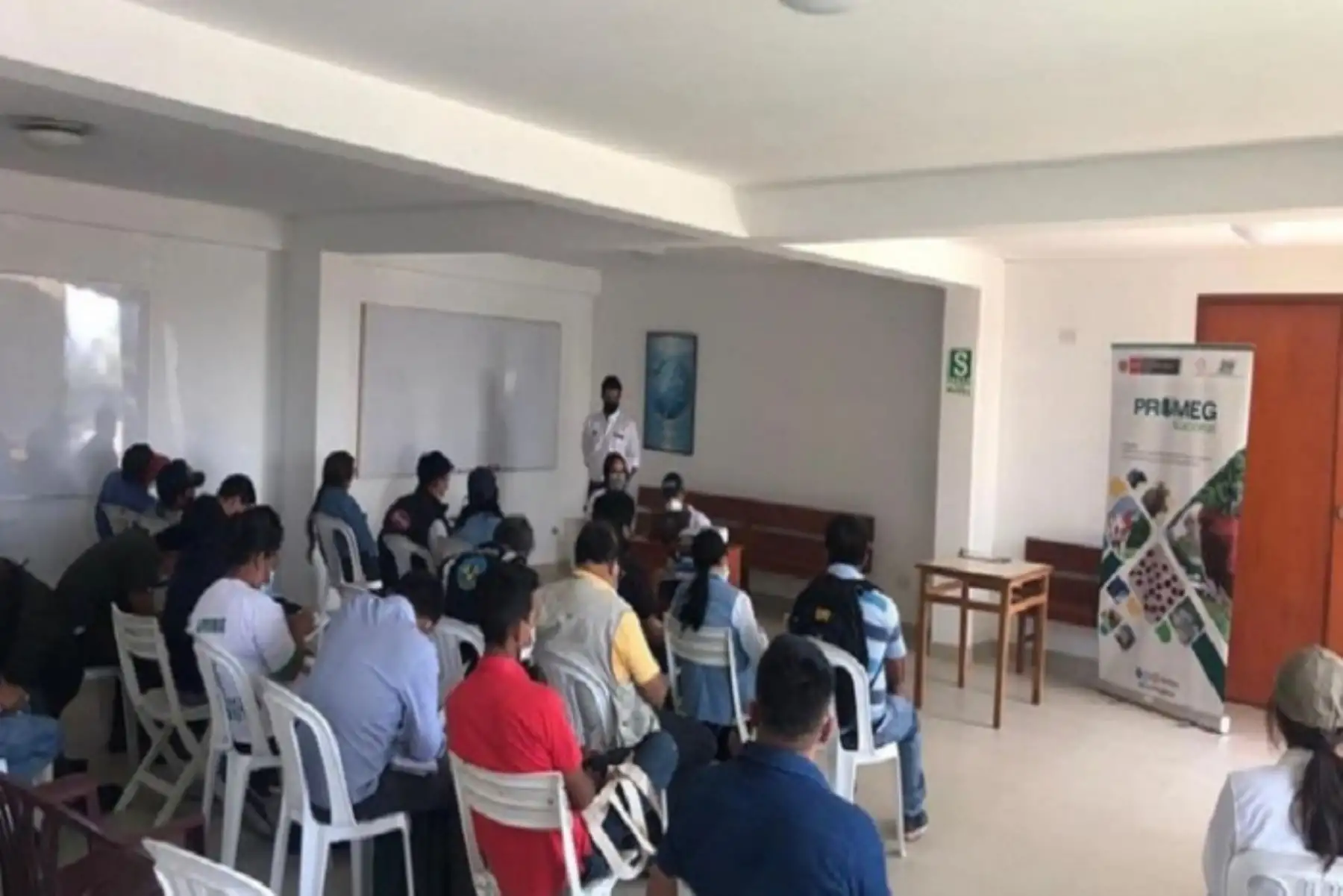 La capacitación empezó en Cañete y se replicará en las regiones de Junín, Cajamarca, La Libertad, Ancash, Piura, Puno, Pasco, Cusco y Ayacucho.