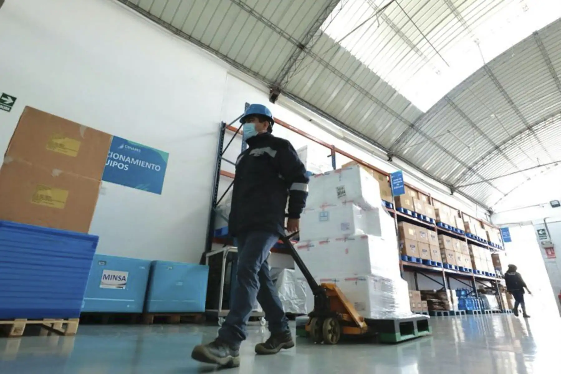 También se envió a la región un lote de 152 100 dosis de la farmacéutica Pfizer para adulto.