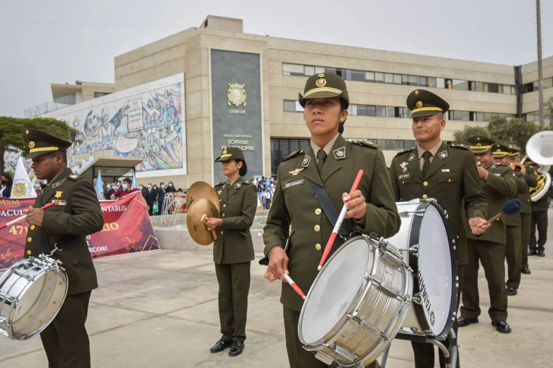 La Universidad Nacional Mayor de San Marcos (UNMSM) inauguró la semana de actividades por su 471 aniversario, con una ceremonia que se llevó a cabo en la plaza Fray Tomás de San Martín de la ciudad universitaria y fue presidida por la rectora Jeri Ramón Ruffner. Foto: ANDINA/UNMSM