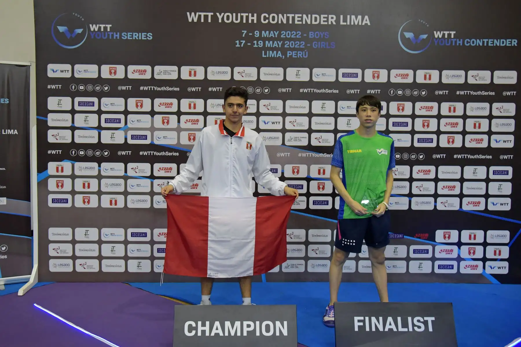 El tenimesista de 17 años, Carlos Fernández Pardo, se coronó campeón en la categoria U19 del torneo internacional de tenis de mesa, WTT Youth Contender Lima 2022 (varones), en la sede Legado de la Videna.
Foto: ANDINA/LEGADO