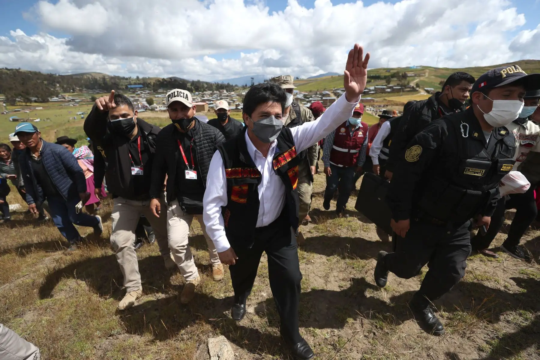Presidente Pedro Castillo coloca la primera piedra de la obra de mejoramiento y ampliación del servicio de riego para siete localidades de la provincia de Andahuaylas.
Foto: ANDINA/Presidencia Perú