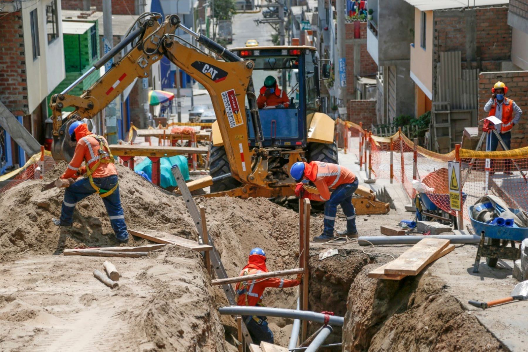 Vivienda ejecutará obras de agua y saneamiento en regiones Lima y Arequipa