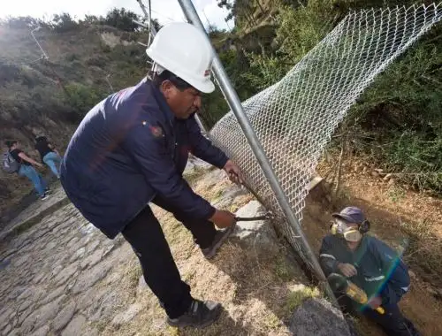 El Ministerio de Cultura dispuso que se redoble la vigilancia en la zona de Sacsayhuamán afectada por problemas de seguridad ciudadana y donde se había instalado una malla metálica. ANDINA/Difusión