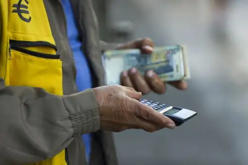 Atento a la cotización del dólar. Foto: ANDINA/Carla Patiño Ramírez.