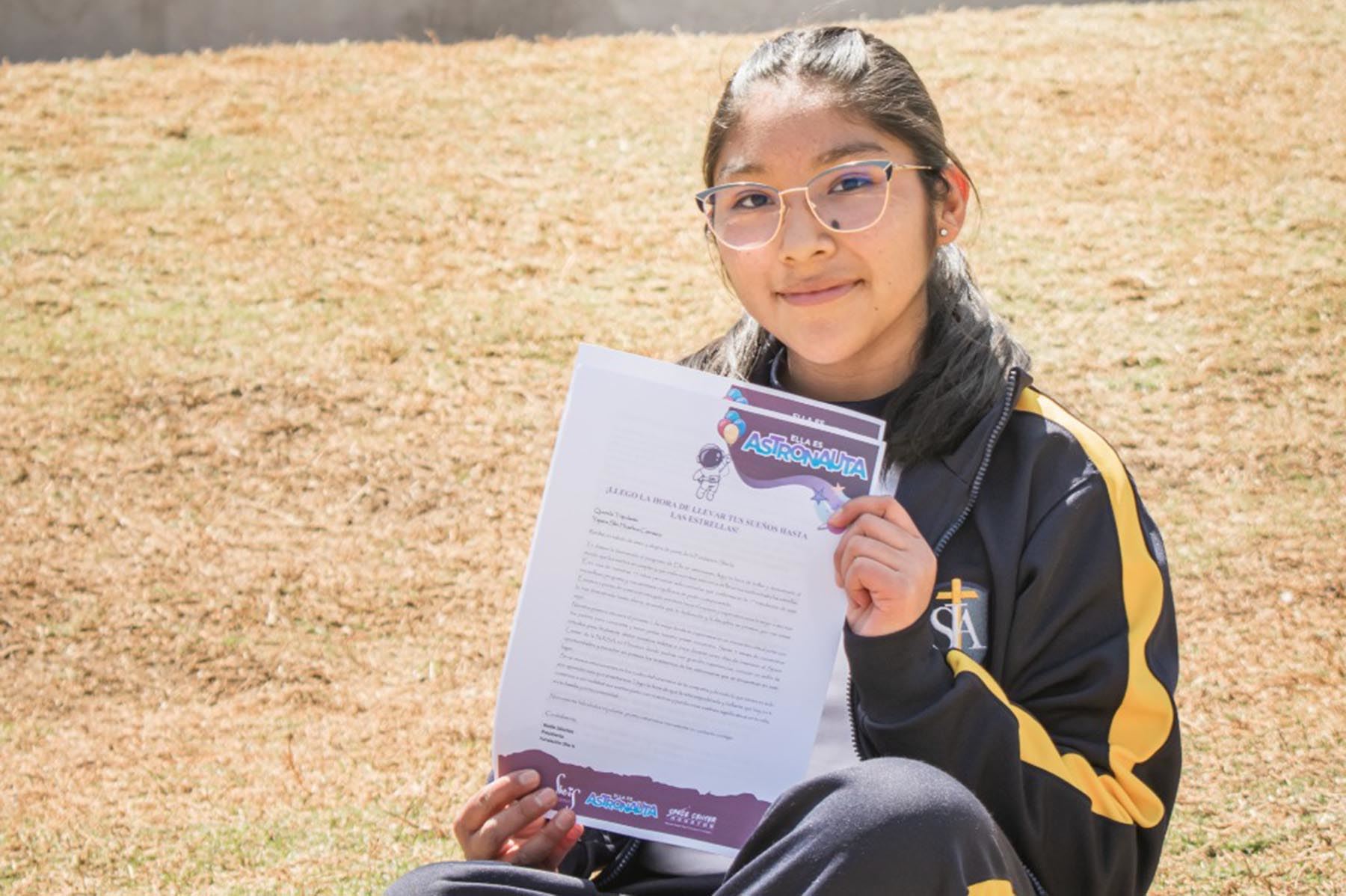 La estudiante de quinto de secundaria Yajaira Huarhua Carrasco forma parte de la primera tripulación de niñas peruanas que viajarán al Centro Espacial Houston de la NASA como parte del programa Ella es Astronauta. Foto: IE San Juan Apóstol