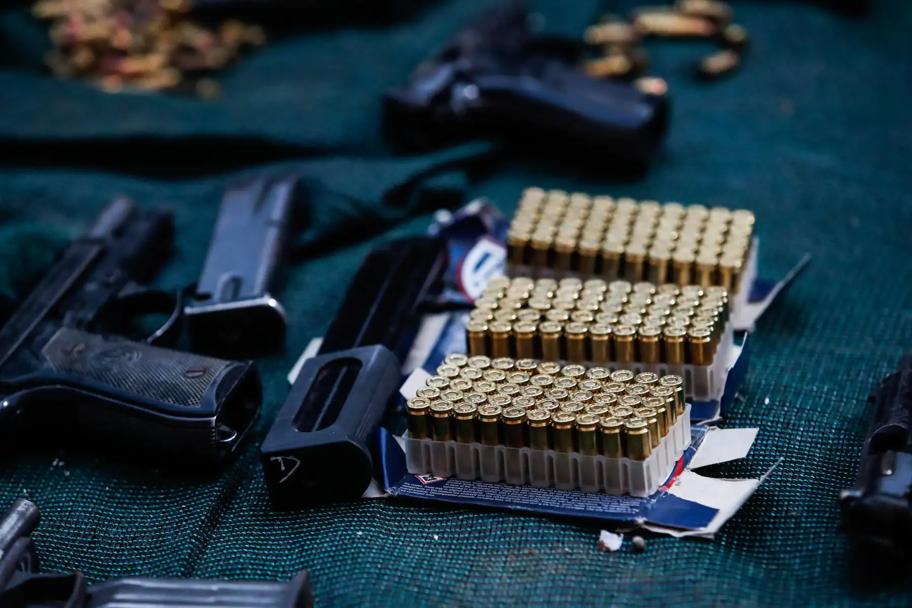 Policía Nacional decomisa cerca de 300 paquetes de droga en Lima y el Callao. El ministro Alfonso Chávarry y el comandante general de la PNP, Vicente Tiburcio, presentaron los resultados de dos intervenciones en los distritos de Carabayllo y Ventanilla. Foto: ANDINA/Renato Pajuelo