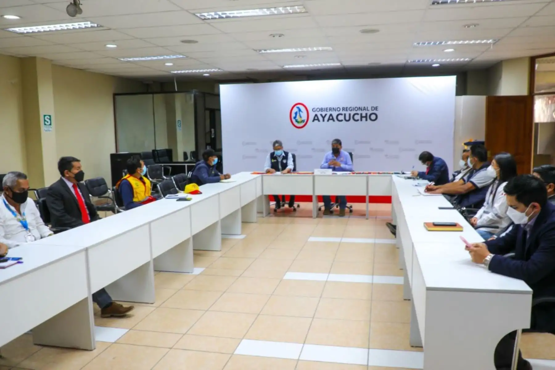 Región Ayacucho toma acciones y fortalece estrategias para reforzar vacuna contra el covid