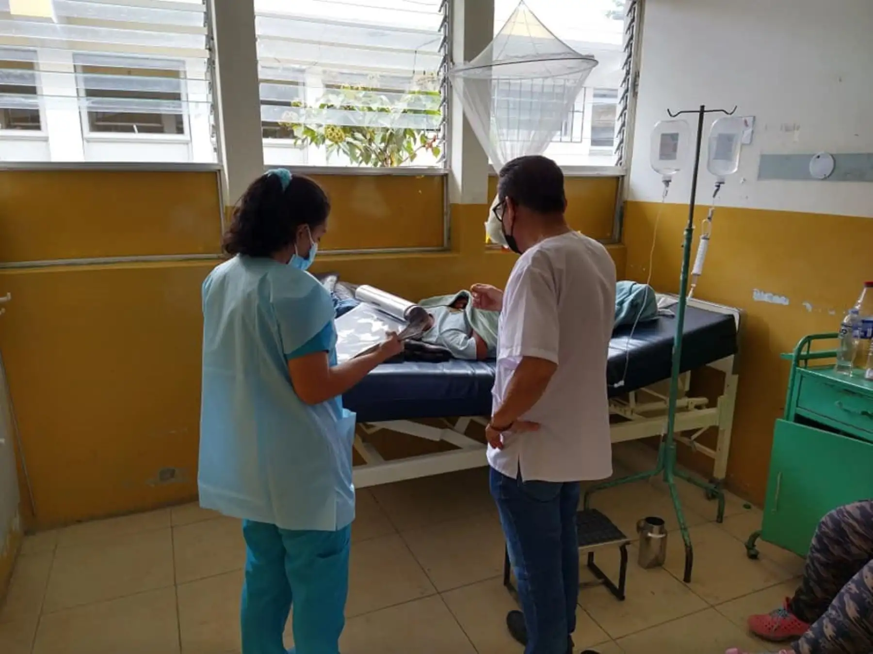 Según los datos de la Oficina de Epidemiología, en la semana 19 se registraron 1,143 casos de dengue, 1,032 en la semana 20, 884 en la semana 21 y en lo que va de la semana 22 se han reportado 346 contagios. Foto: ANDINA/Difusión