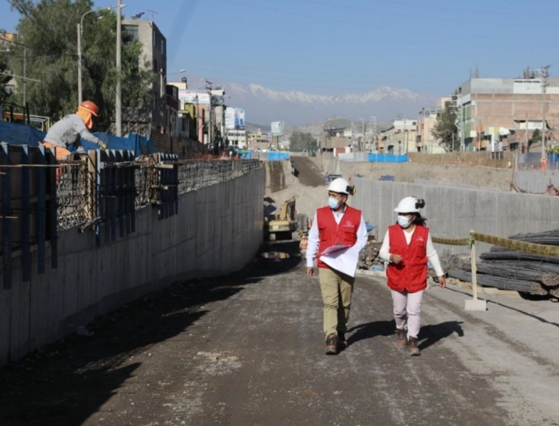 Arequipa: Contraloría supervisa obras públicas en las provincias de Islay y Camaná
