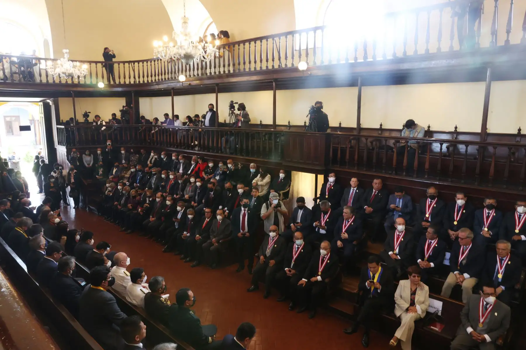 Como parte de los actos conmemorativos por el 471 aniversario de la UNMSM, hoy se llevó a cabo la sesión solemne en el Salón General del Centro Cultural de San Marcos.
 Foto: ANDINA/Melina Mejía