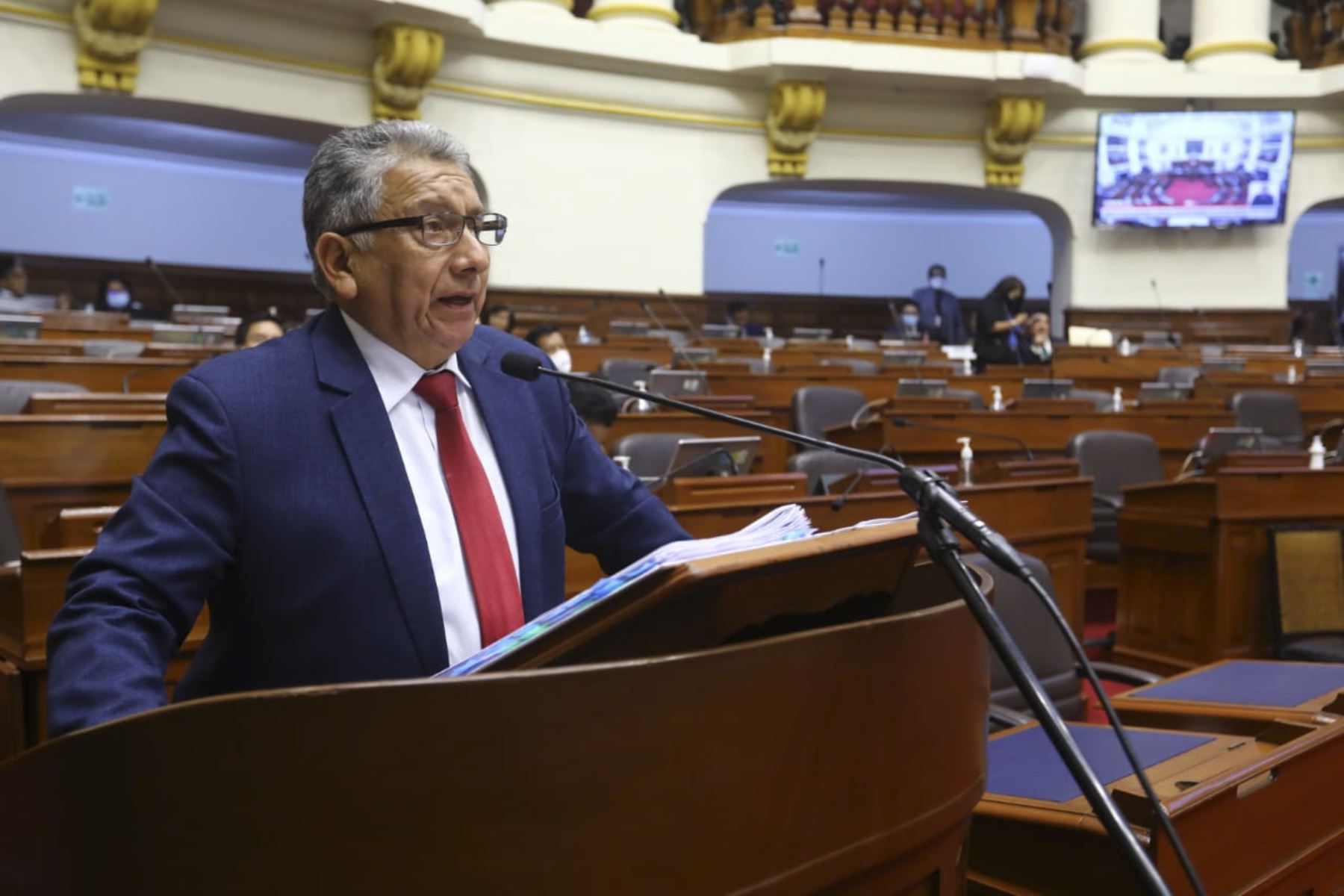 Ministro Palacios pide trabajo conjunto al Congreso para lograr un futuro mejor