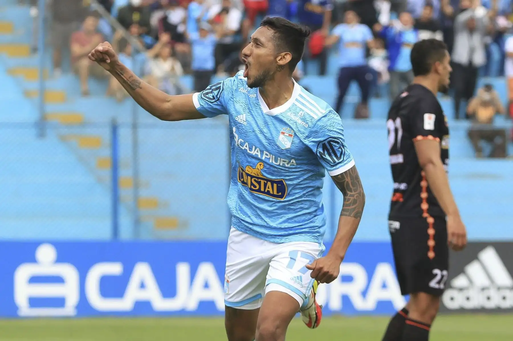 Sporting Cristal consiguió una ajustada victoria frente al Ayacucho FC por la fecha 14 de la La Liga 1, al vencerlo por 3-2  en el estadio Alberto Gallardo.
Foto: ANDINA/Liga 1