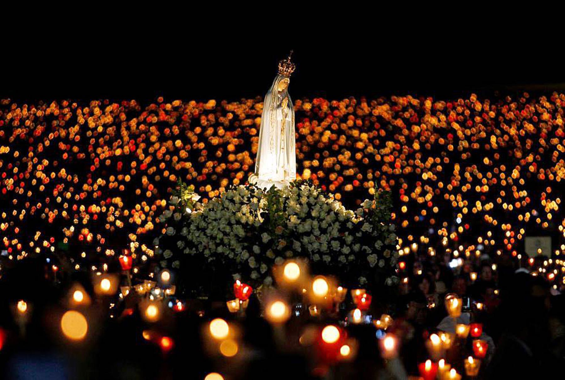 Más de un siglo después, 400,000 fieles rezan a la Virgen de Fátima por la paz en Ucrania