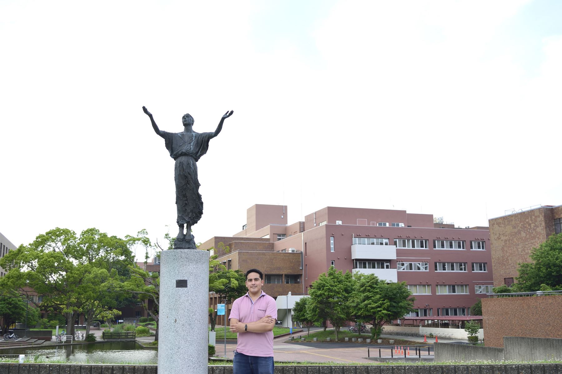 Dante Arroyo se graduó de la PUCP y postuló a una beca en la Universidad de Tsukuba, Japón, en donde trabajó en proyectos de robótica social y educativa. Foto: ANDINA