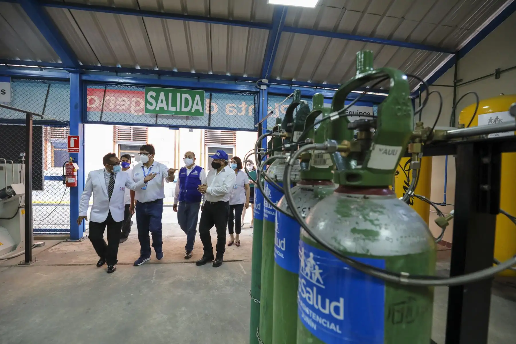 El presidente ejecutivo de EsSalud, Dr. Alegre Raúl Fonseca, inauguró los nuevos consultorios externos del Hospital I Río Negro y luego se trasladó a la provincia de Chanchamayo donde inspeccionó los servicios de salud del Hospital Selva Central y Enfermedades Tropicales “Hugo Pesce Pescetto”. Foto: Essalud