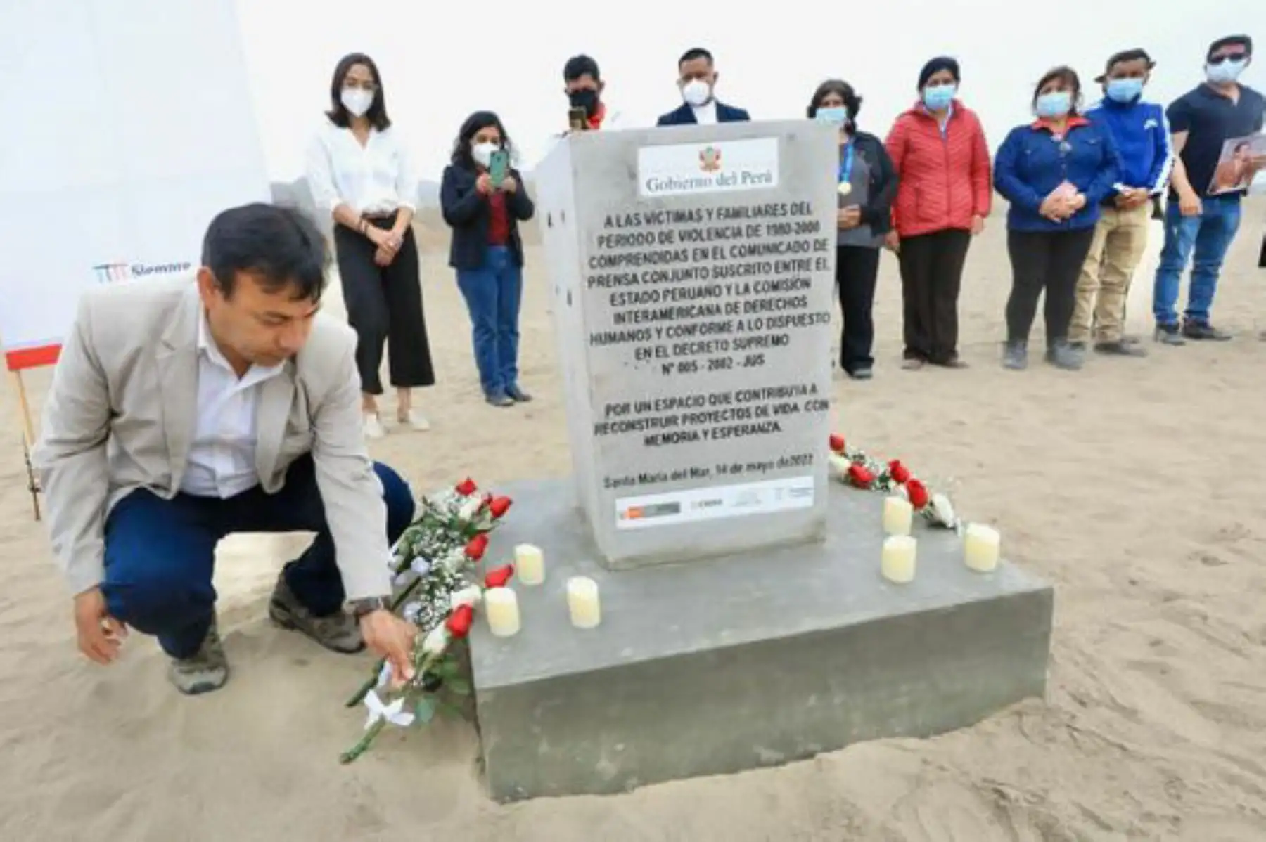Felix Chero, ministro de Justicia, encabezó homenaje a víctimas de la violencia. Foto: ANDINA/difusión.