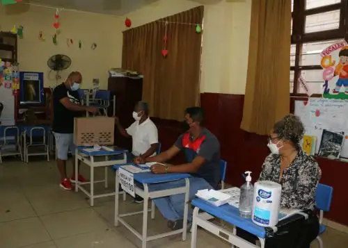147 organizaciones políticas realizan hoy sus elecciones internas.