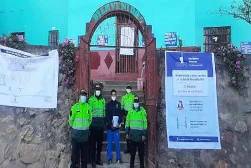 Las mesas de votaciónLas mesas de votación están habilitadas desde las 7:00 horas y se podrán emitir votos hasta las 17:00 horas. están habilitadas desde las 7:00 horas y se podrán emitir votos hasta las 17:00 horas.