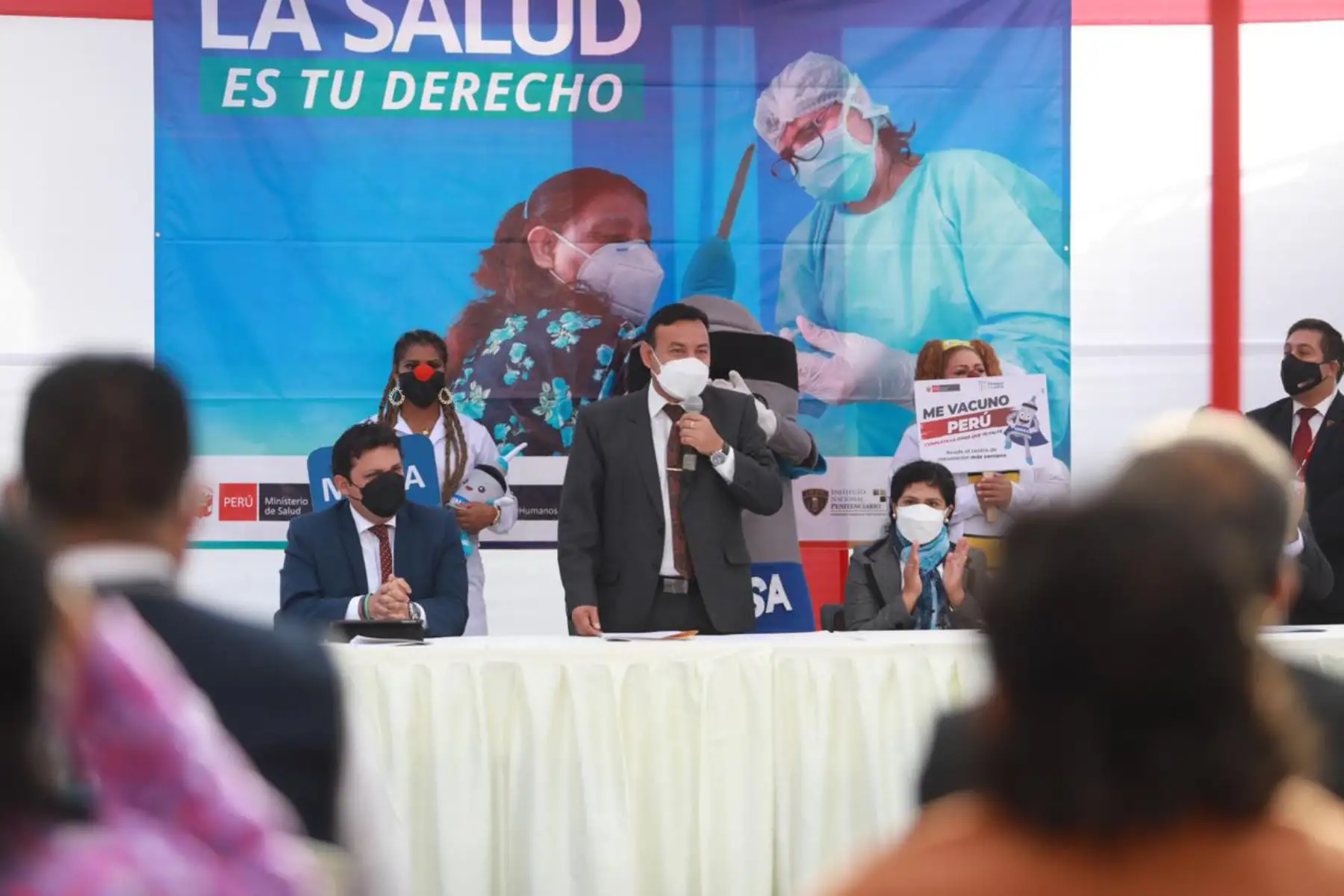 Jornada médico jurídica en el E.P. Mujeres Chorrillos, que busca prevenir y detectar a tiempo anomalías que pudieran afectar a las internas y a sus hijos. Asimismo, brindar asistencia legal respecto a sus procesos y beneficios penitenciarios.En esta actividad, participaron la primera dama Lilia Paredes, el ministro de justicia Félix Chero, el ministro de Salud, Jorge López y el presidente del INPE, Omar Méndez. Foto: ANDINA/ Minjus