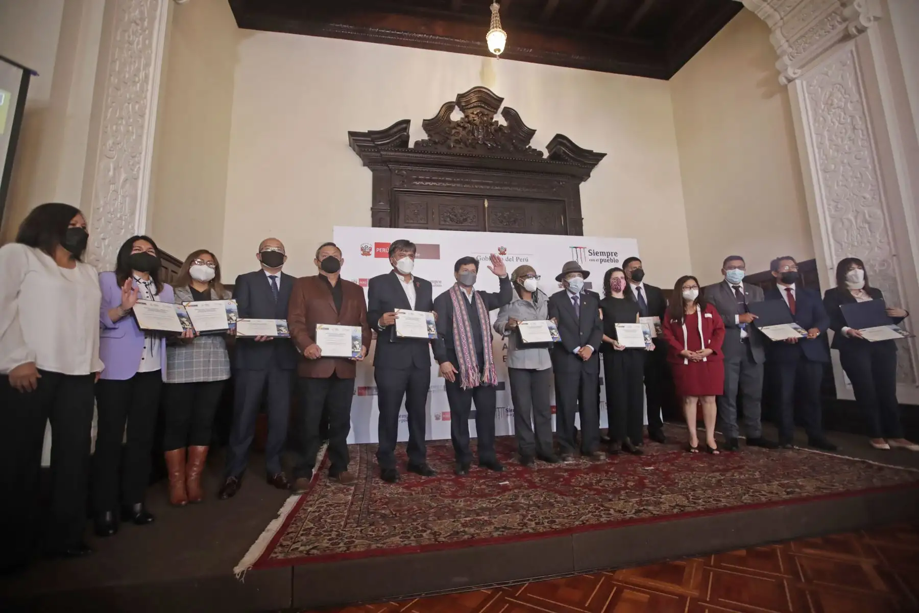El presidente Pedro Castillo, junto con el ministro del Ambiente, lidera la entrega del Premio Nacional Ambiental Antonio Brack Egg - Edición Bicentenario a personas naturales, instituciones, organizaciones y empresas. Foto: ANDINA/ Prensa Presidencia