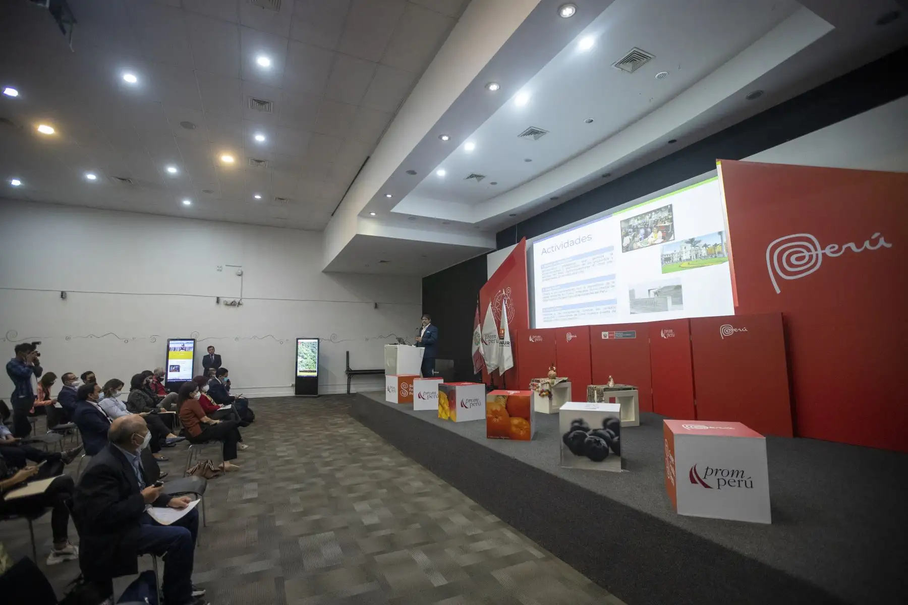 Perú Travel Mart 2022, la rueda de negocios turísticos más importante del país, se realizará del 17 al 20 de junio del 2022 en el Centro de Convenciones de Lima, organizado por la Cámara Nacional de Turismo (CANATUR), con la participación de tour operadores, mayoristas  y agencias de turismo nacionales e internacionales que trabajan en temas de lujo, cultura, gastronomía y otros. Foto: ANDINA/Carla Patiño