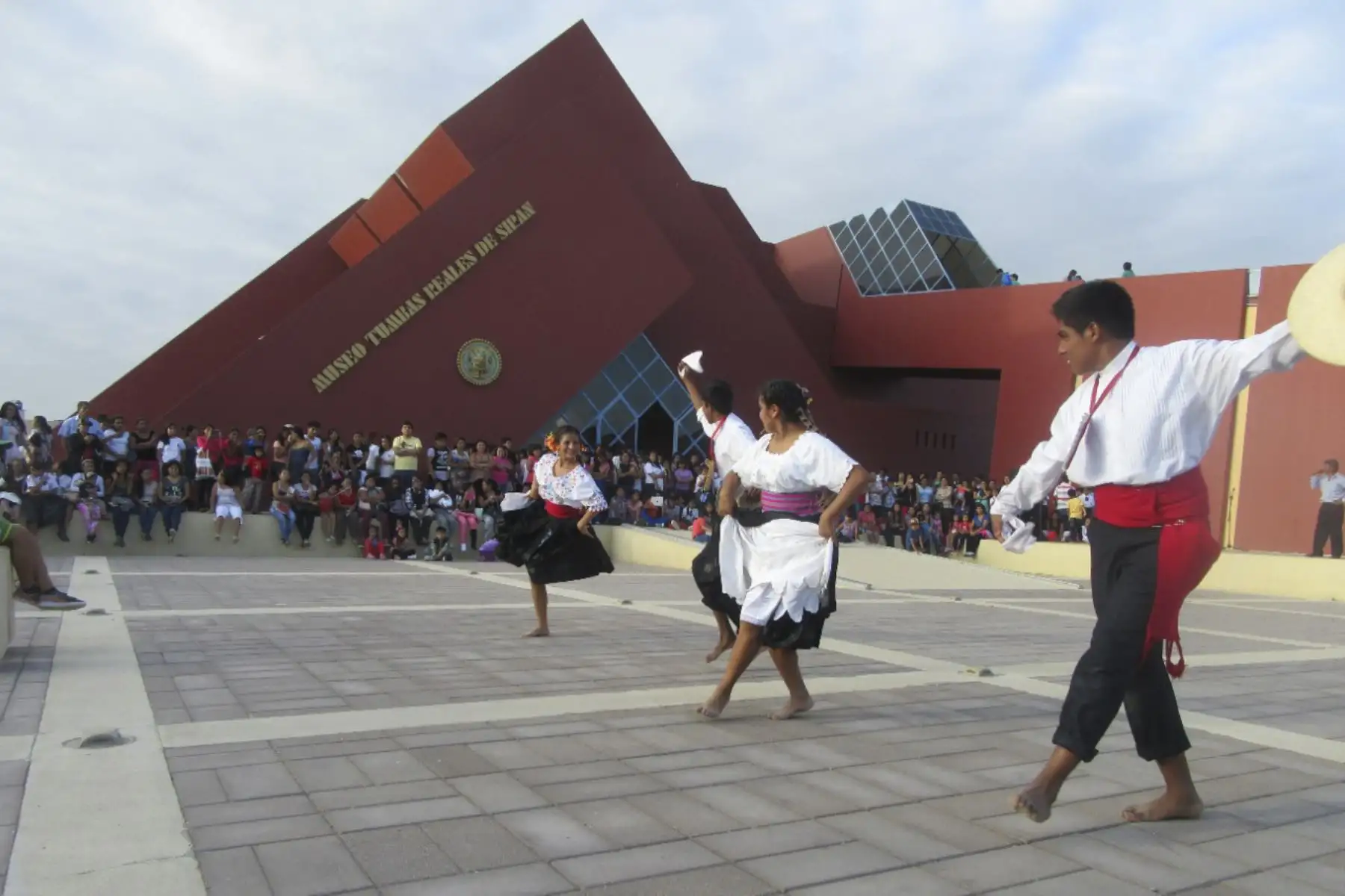 Descubre el mágico encanto de los atractivos turísticos de Lambayeque, como el formidable museo Tumbas Reales de Sipán, en este feriado largo por Fiestas Patrias. ANDINA/Difusión