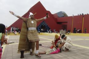El séquito del Señor de Sipán y danzas costumbristas darán la bienvenida a los visitantes al Museo Tumbas Reales de Sipán, en Lambayeque. Foto: ANDINA/Difusión