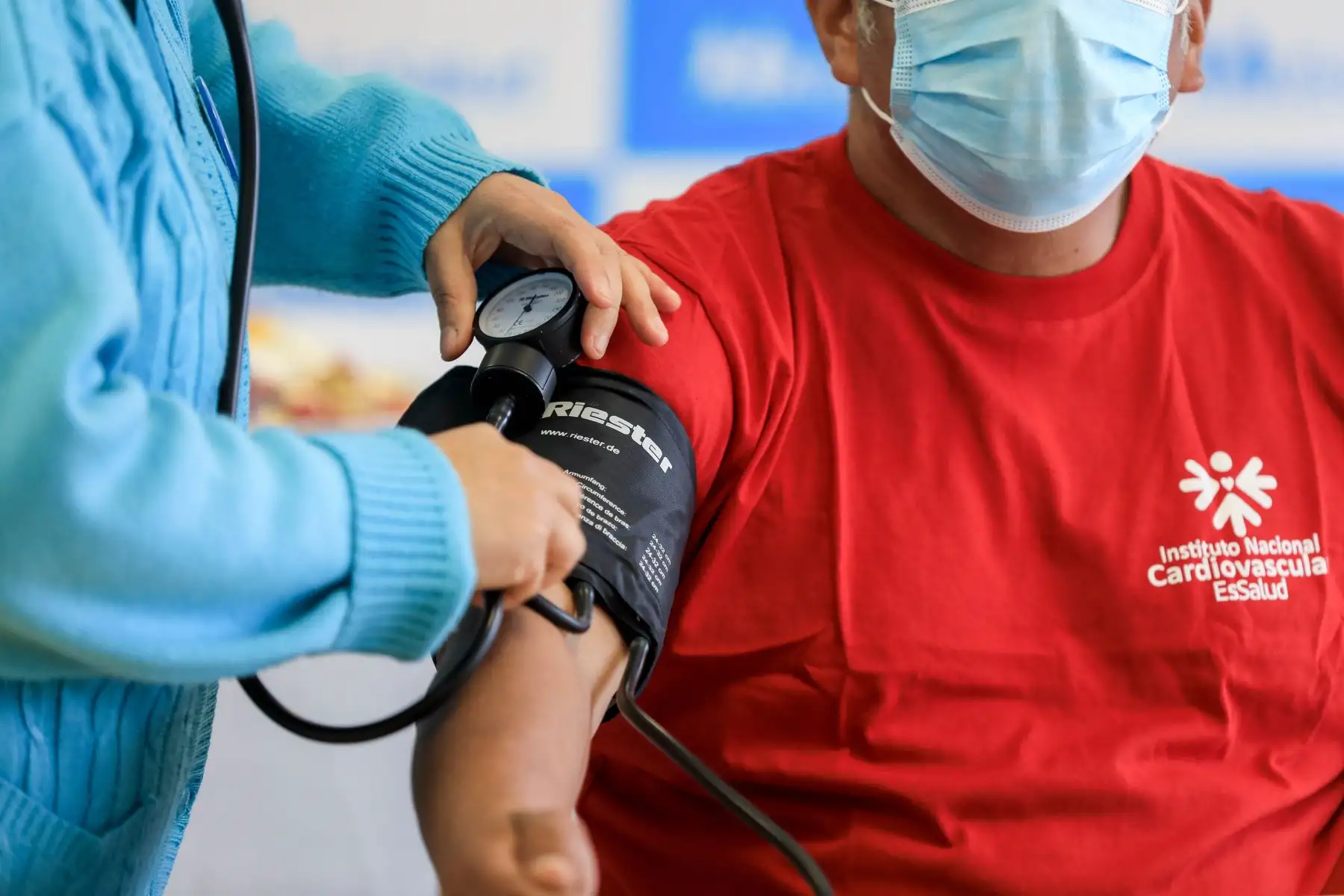 Tendencia preocupante: Para 2025, el 30 % de los peruanos tendrá obesidad y el 73 % un IMC elevado. La falta de ejercicio y el consumo excesivo de bebidas azucaradas agravan esta crisis, que ya genera miles de muertes prematuras al año. Foto: ANDINA/Archivo