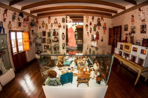 El Museo del Juguete Antiguo, fundado en 2001 por el artista plástico Gerardo Chávez, es considerado el primer museo del juguete en Latinoamérica. Exhibe una amplia colección de juguetes fabricados hasta 1950. Este recinto rinde homenaje al juguete como expresión artística, cultural y social.