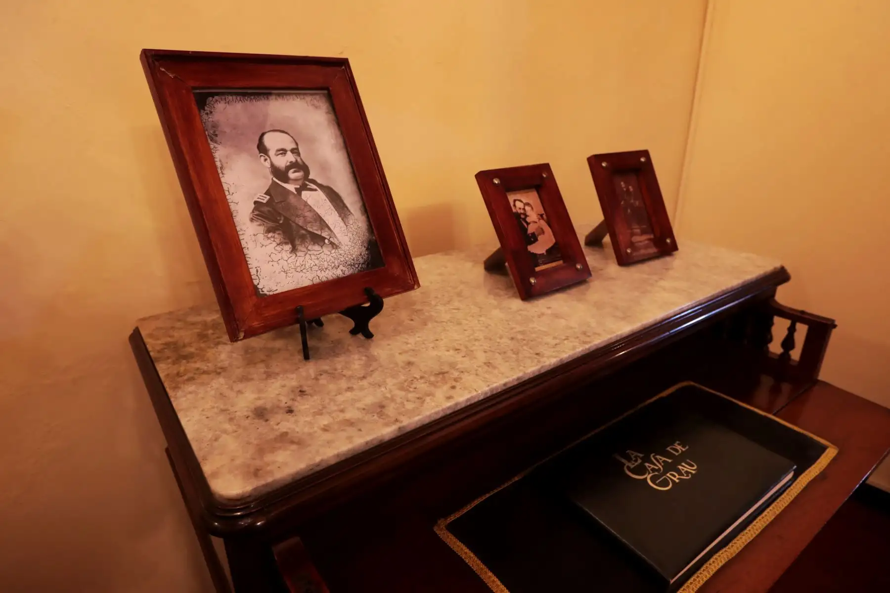 Fotografías familiares del Gran Almirante del Perú Don Miguel Grau Seminario. Foto: Mindef