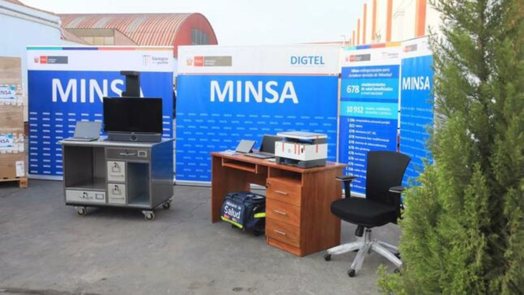 Minsa entregó equipos para fortalecer telesalud en 678 establecimientos del país