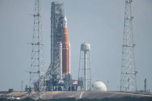 La NASA identificó un patrón de aproximadamente dos semanas en las que existen oportunidades de lanzamiento, seguidas de dos semanas en las que no. Foto: NASA
