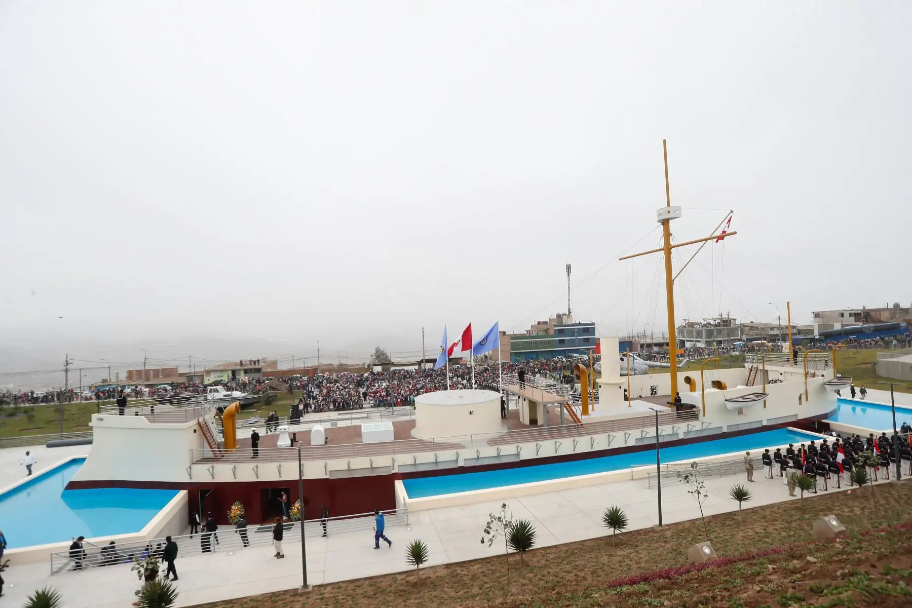 Parque Temático Naval “Monitor Huáscar”, abre sus puertas al público para recorrer la histórica nave comandada por el Caballero de los Mares, Miguel Grau Seminario. Esta es la única réplica en tamaño real existente a nivel nacional. Foto: ANDINA/ Renato Pajuelo