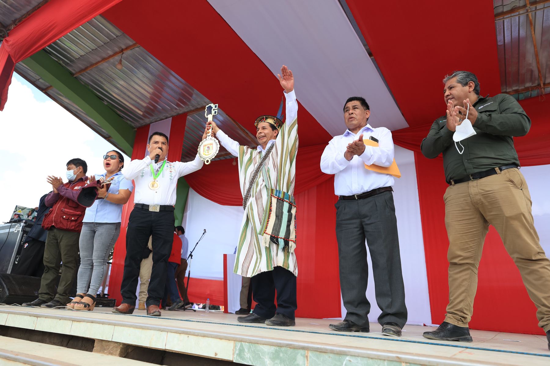 Presidente Pedro Castillo sostiene encuentro con la población del distrito de Constitución en la región Pasco.
Foto: ANDINA/Prensa Presidencia