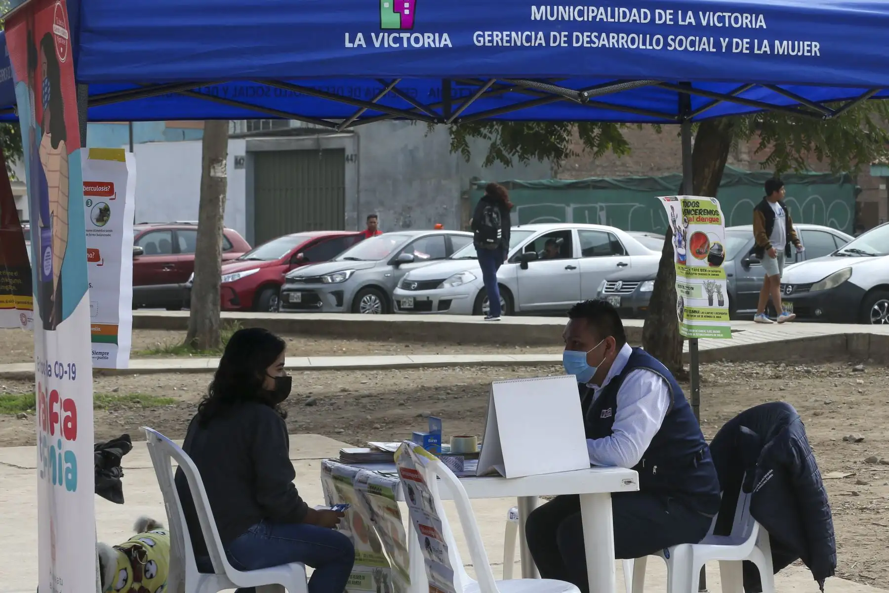 El Ministerio de Salud desarrolló una campaña integral de salud en La Victoria, donde se brindaron servicios como: obstetricia, salud bucal, nutrición. Además realizaron pruebas de descarte y vacunación contra la COVID-19. Foto: ANDINA/Eddy Ramos