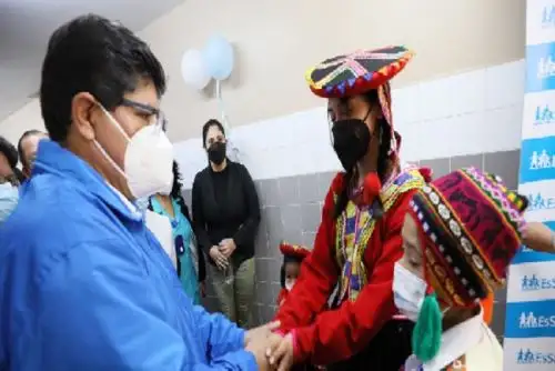 La Red Asistencial Cusco cuenta con un total de 18 establecimientos de salud, donde se atiende a 372,887 asegurados.